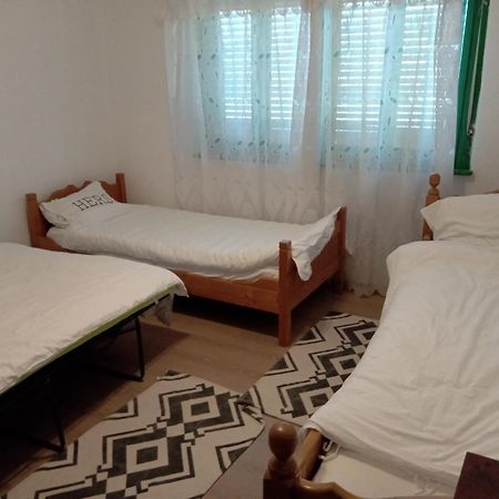 La Tataia Zahei Hotel Dragus Ruang foto
