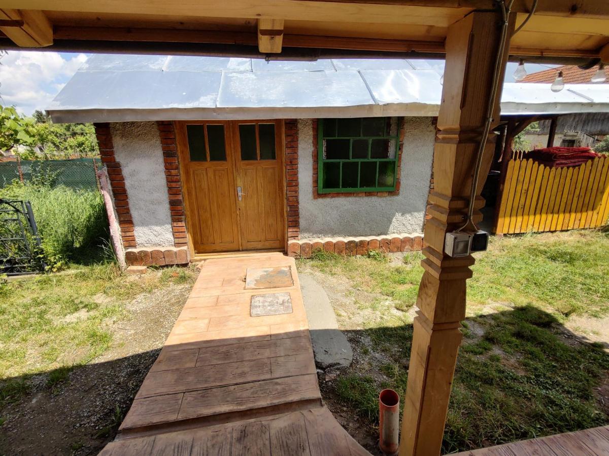 La Tataia Zahei Hotel Dragus Bagian luar foto