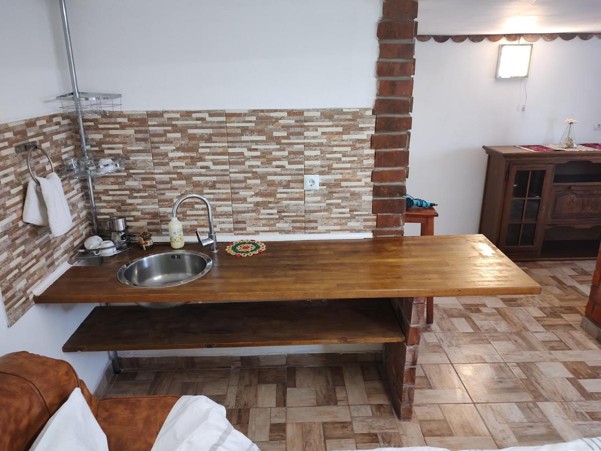 La Tataia Zahei Hotel Dragus Bagian luar foto