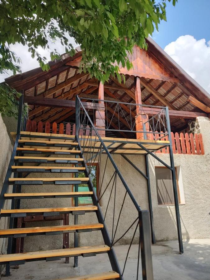 La Tataia Zahei Hotel Dragus Bagian luar foto