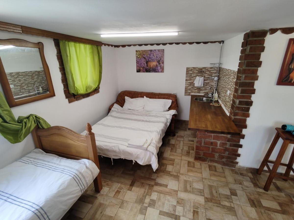La Tataia Zahei Hotel Dragus Bagian luar foto
